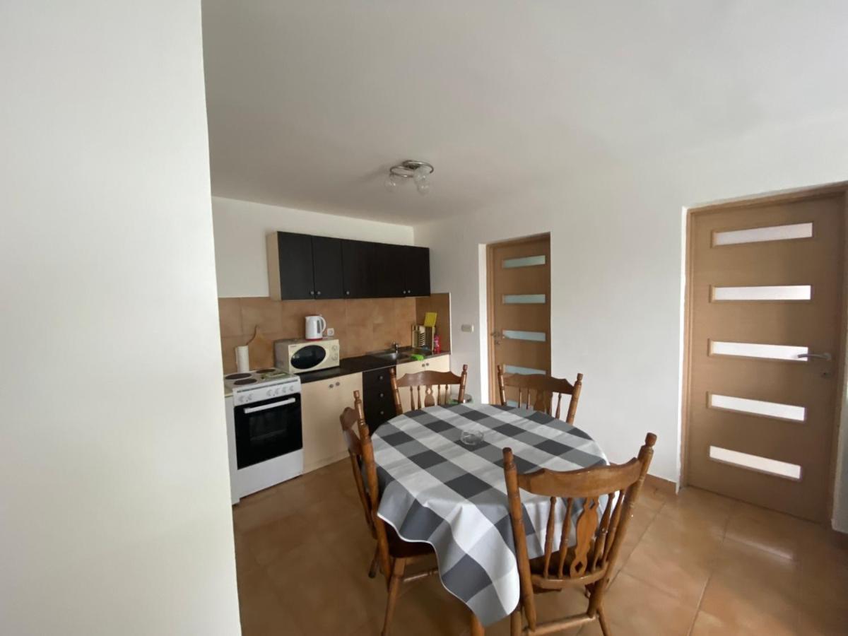 Apartman Ana Apartment Zuljana Exterior photo