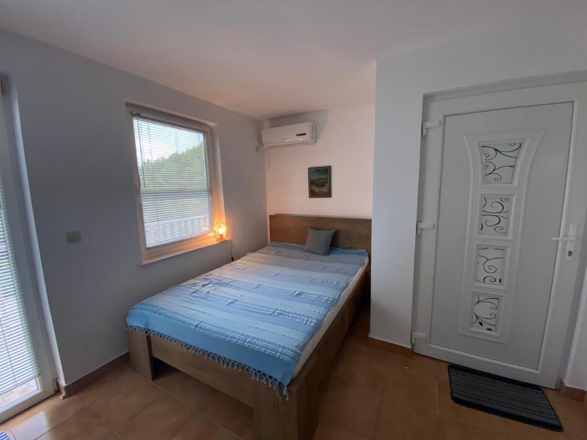 Apartman Ana Apartment Zuljana Exterior photo